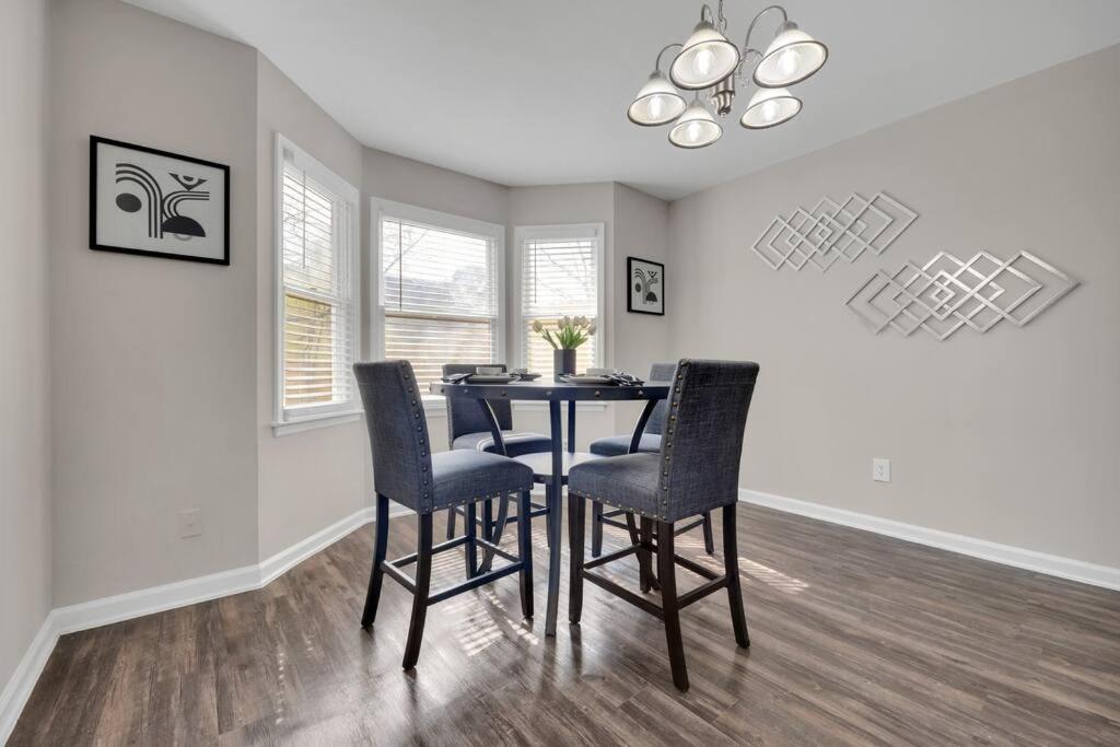 ריברדייל Plush Two Bedroom Retreat. A Home Away From Home! מראה חיצוני תמונה